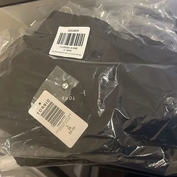 Torrid - Peplum Chiffon Clip Floral Blouson Sleeve Top - Picture 8 of 8